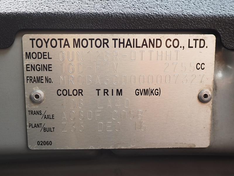 TOYOTA REVO 2017