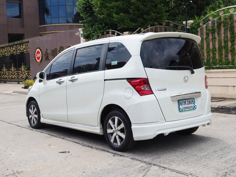 HONDA FREED 2013