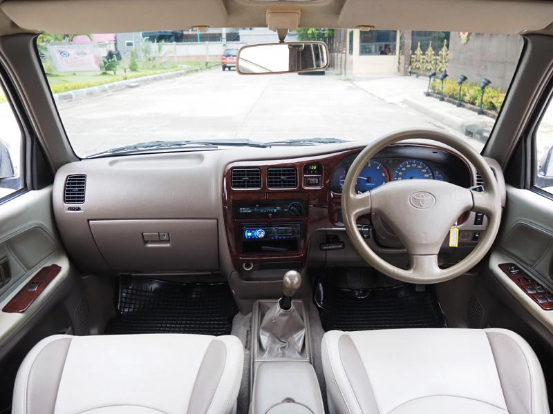 TOYOTA SPORT CRUISER 2004