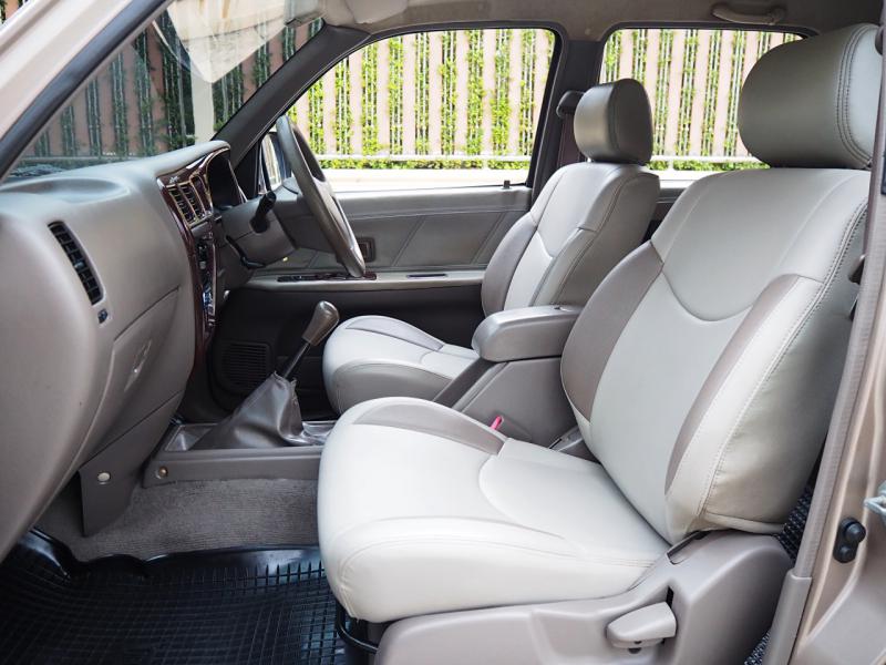 TOYOTA SPORT CRUISER 2004