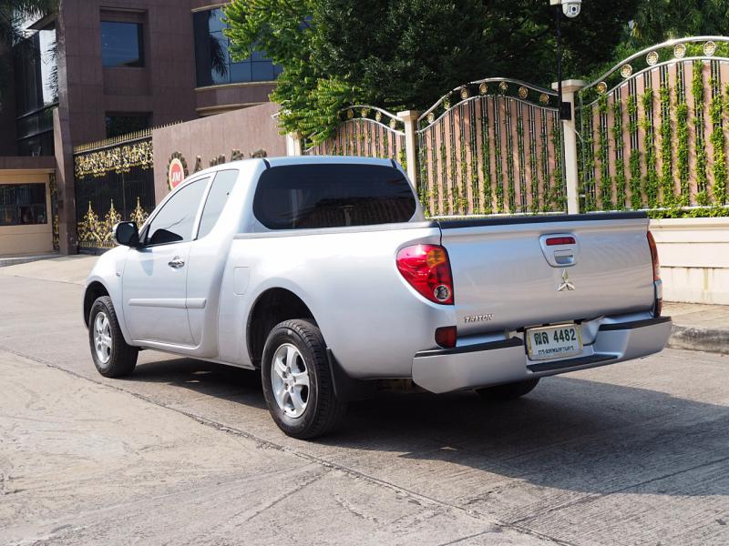 MITSUBISHI TRITON 2013