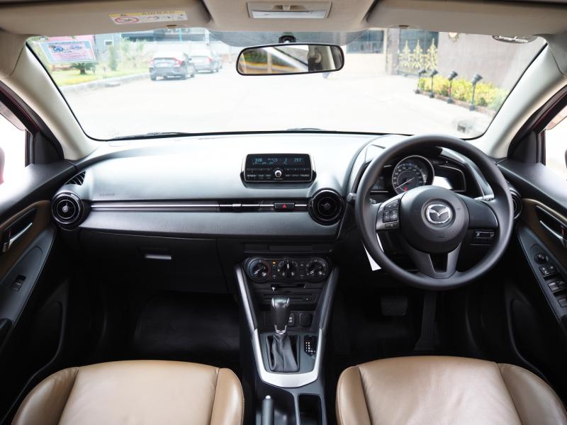 MAZDA 2 2016