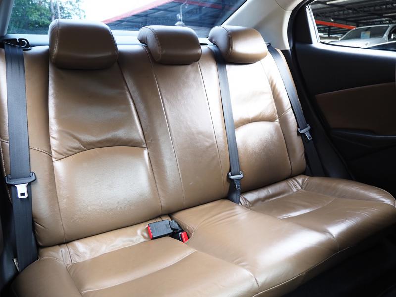 MAZDA 2 2016
