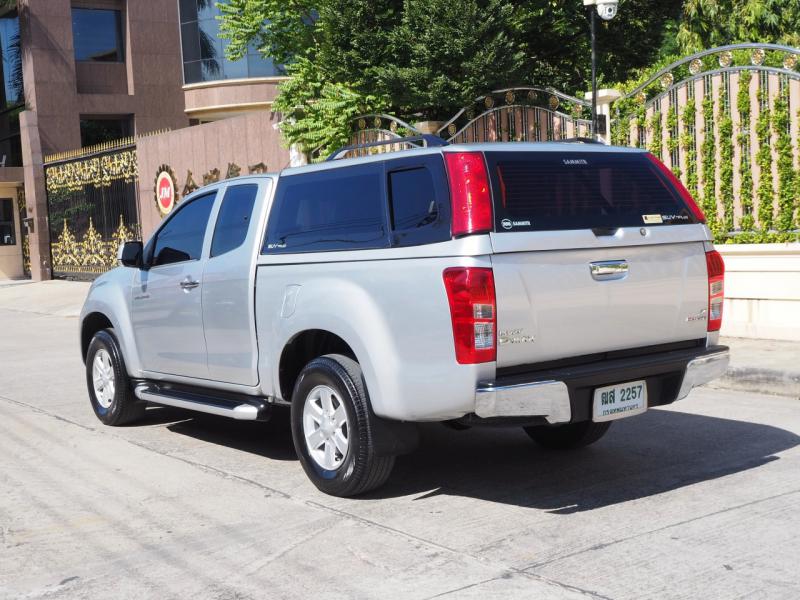 ISUZU D-MAX 2013