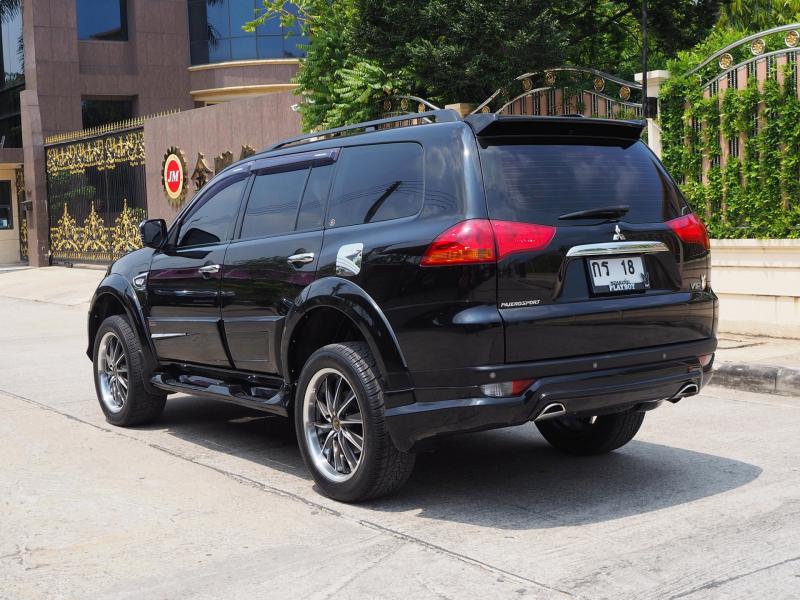 MITSUBISHI PAJERO SPORT 2011