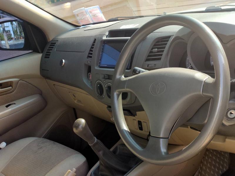 TOYOTA HILUX VIGO 4 Door 2011