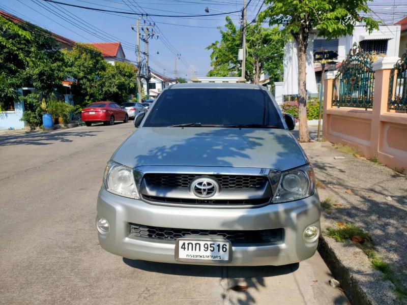 TOYOTA HILUX VIGO 4 Door 2011