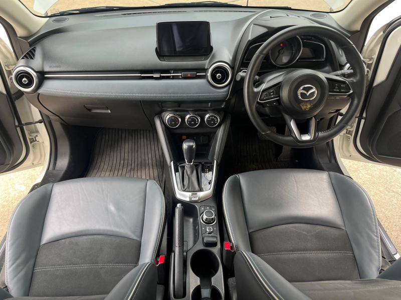 MAZDA 2 2020