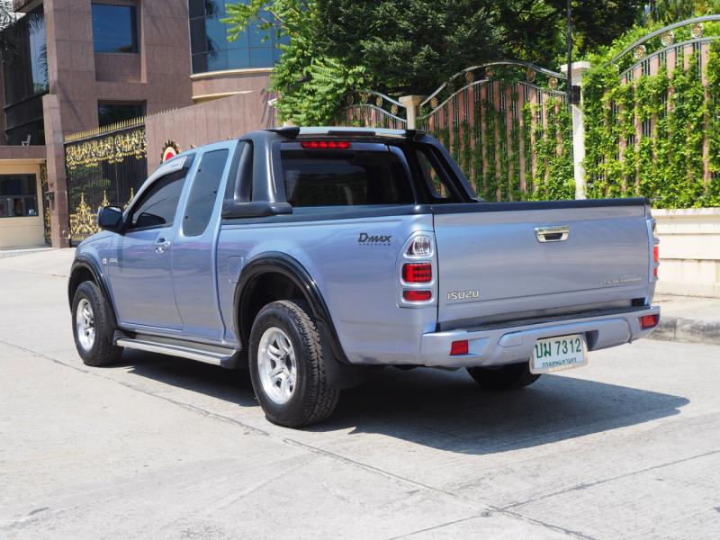 ISUZU D-MAX 2003