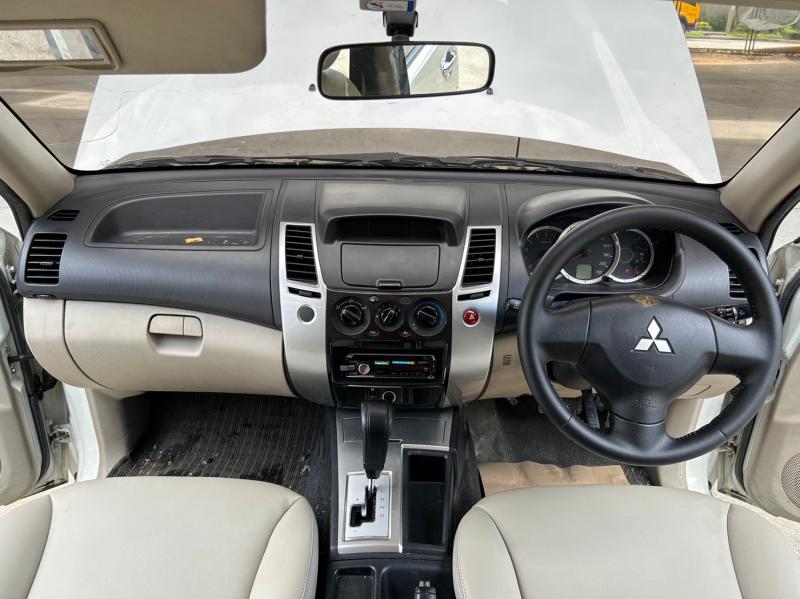 MITSUBISHI Pajero Sport 2011