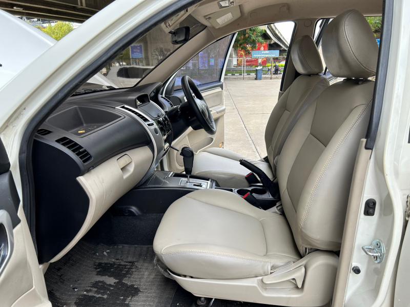 MITSUBISHI Pajero Sport 2011