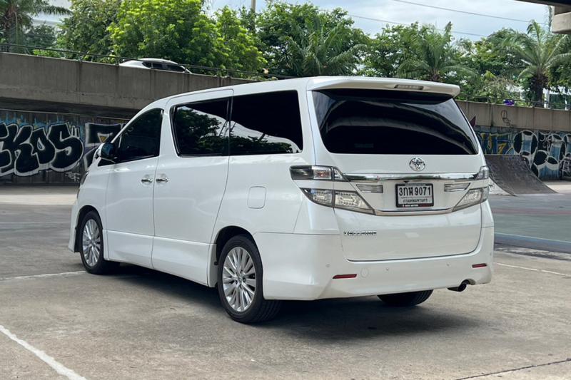 TOYOTA VELLFIRE 2015