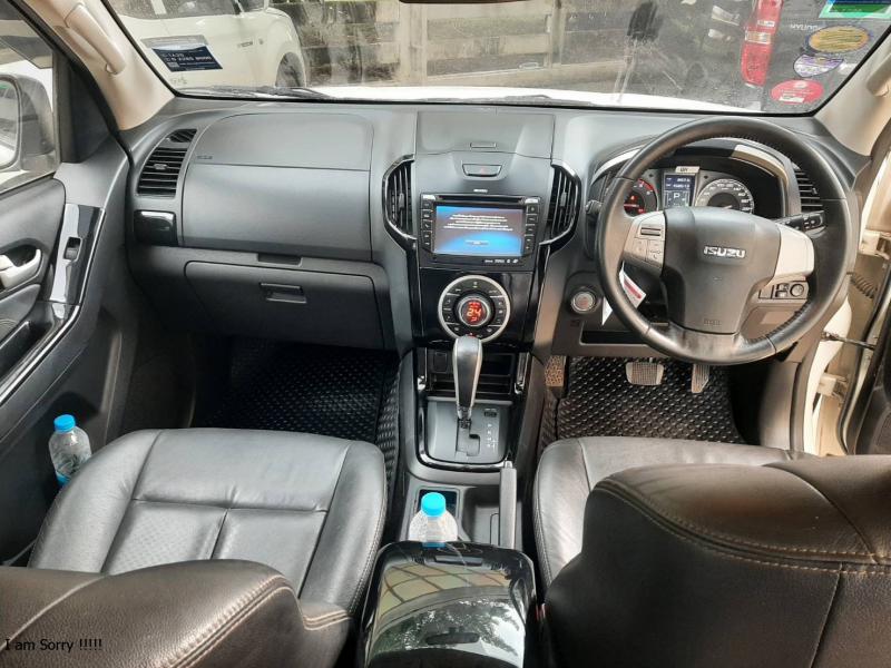 ISUZU MU-X 2015