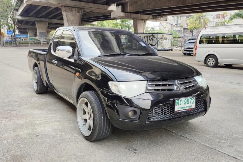 MITSUBISHI Triton 2006
