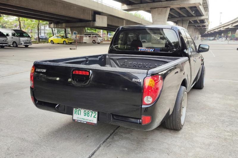 MITSUBISHI Triton 2006