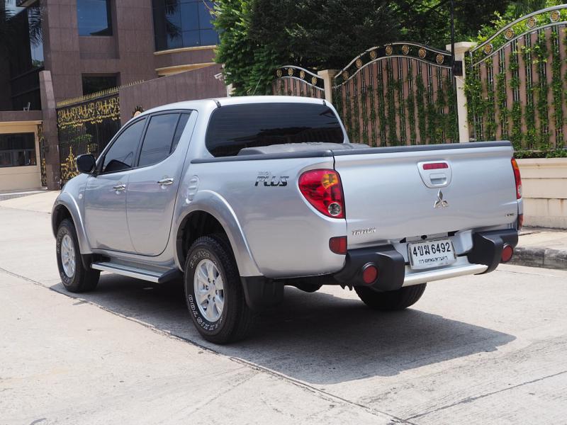 MITSUBISHI TRITON 2011