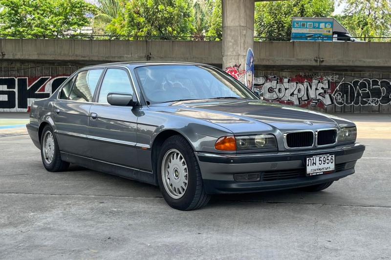 BMW 730iL 2000