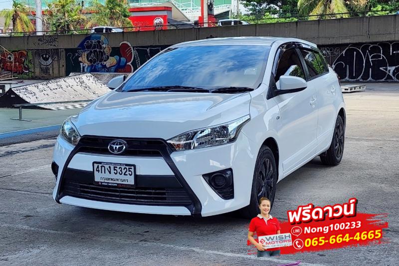TOYOTA Yaris 2015