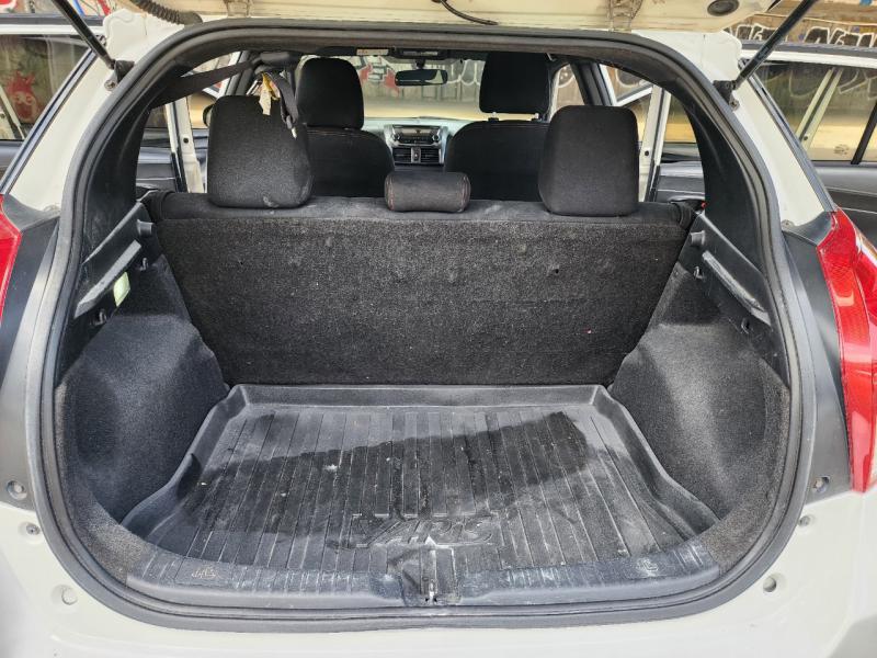 TOYOTA Yaris 2015