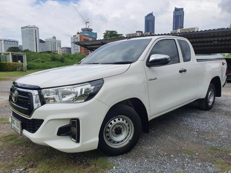 TOYOTA Revo 2.4 Entry Smart 2019