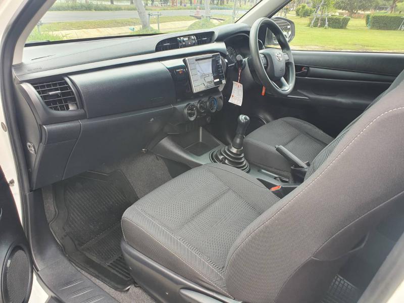 TOYOTA Revo 2.4 Entry Smart 2019