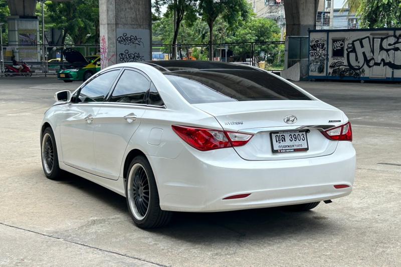 HYUNDAI SONATA 2011