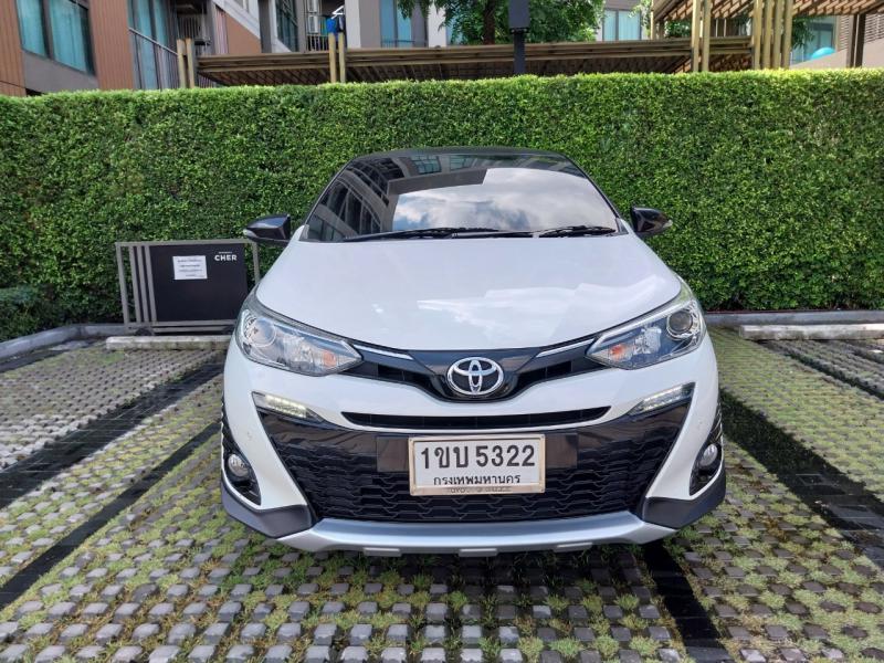 TOYOTA yaris high cross 2020