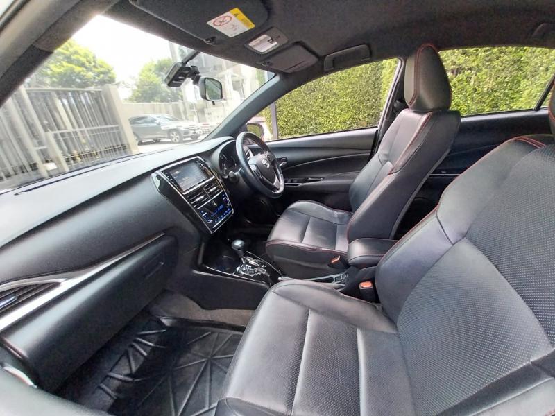 TOYOTA yaris high cross 2020