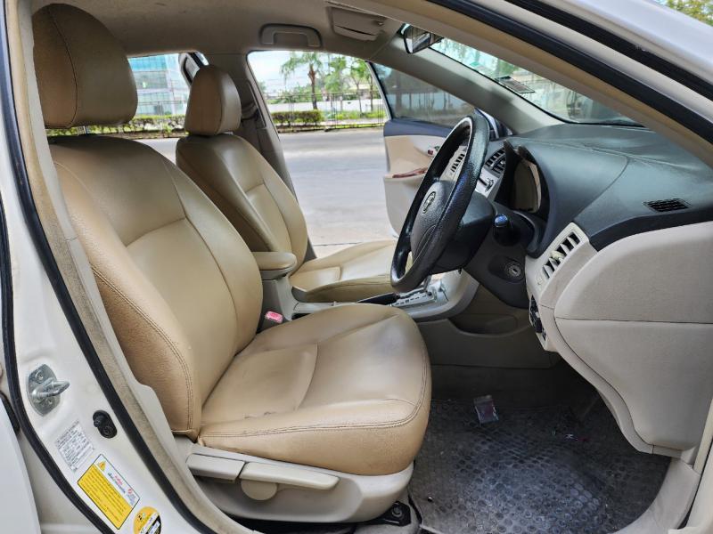 TOYOTA Altis 2011