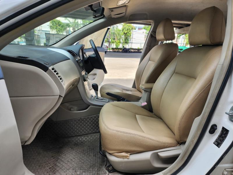 TOYOTA Altis 2011