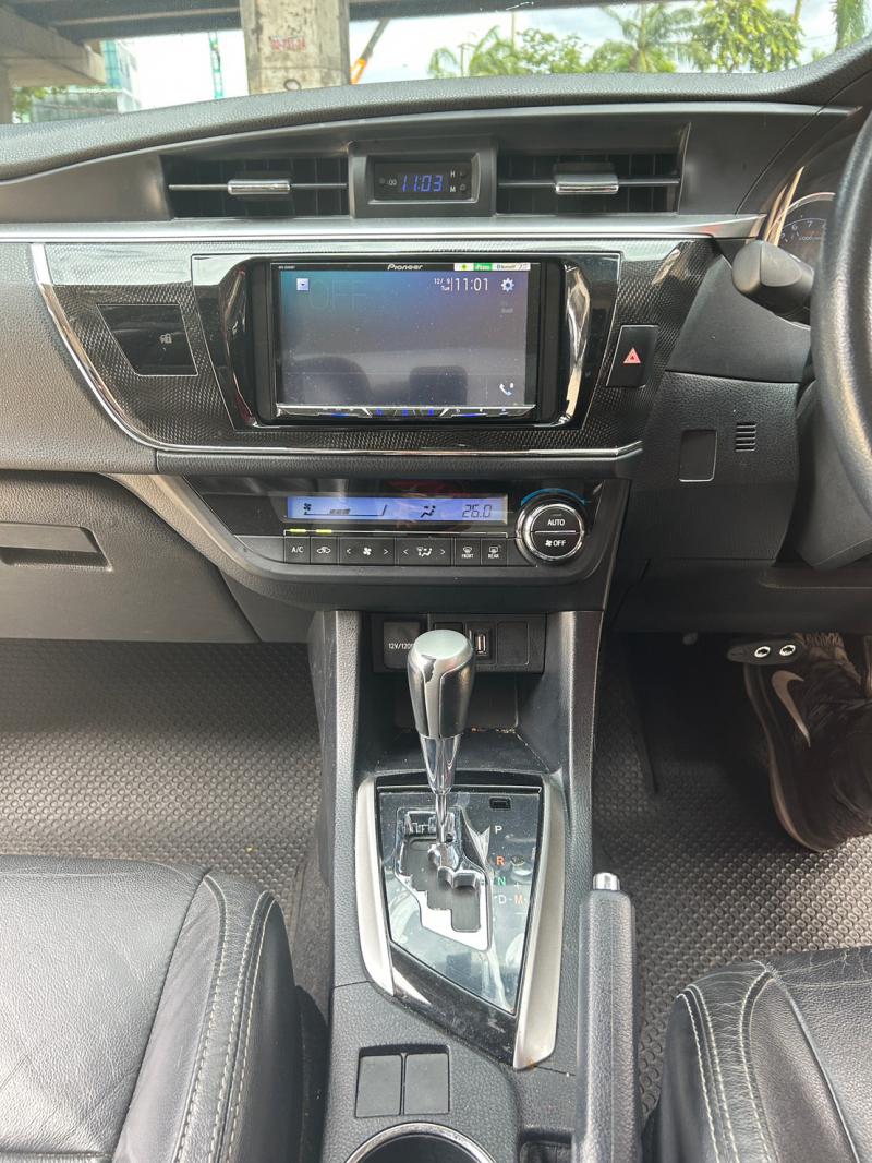 TOYOTA ALTIS 2015