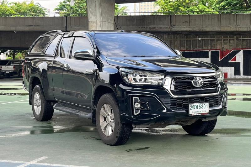 TOYOTA Hilux REVO 2018