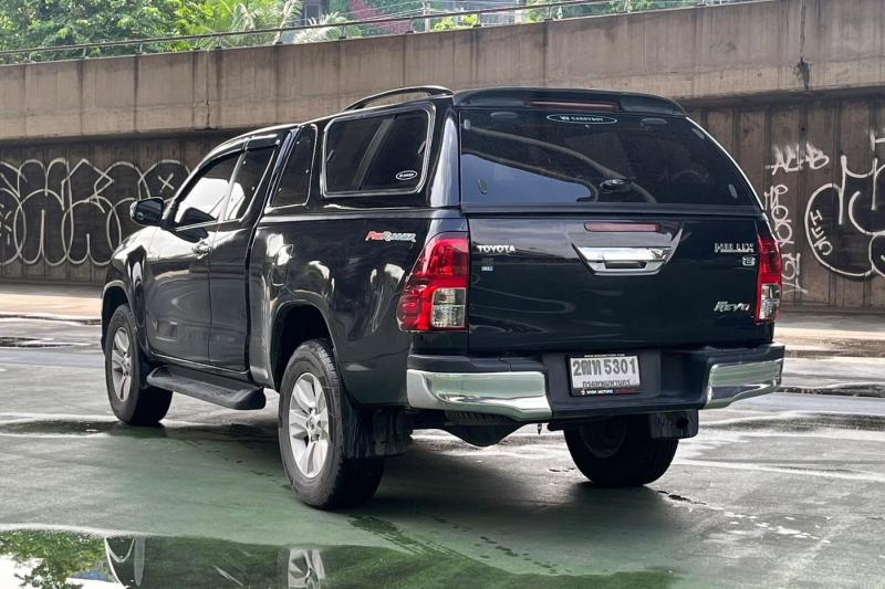 TOYOTA Hilux REVO 2018