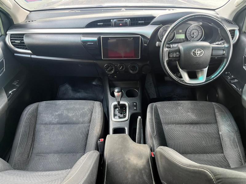 TOYOTA Hilux REVO 2018