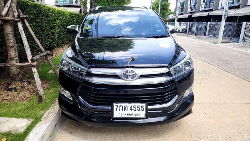 TOYOTA iNNOVA 2018