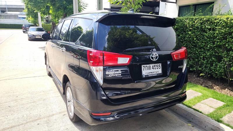 TOYOTA iNNOVA 2018