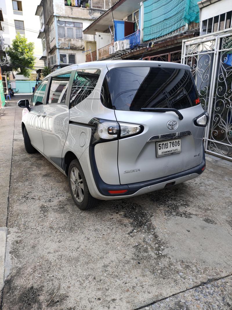 TOYOTA Sienta 1.5G 2016