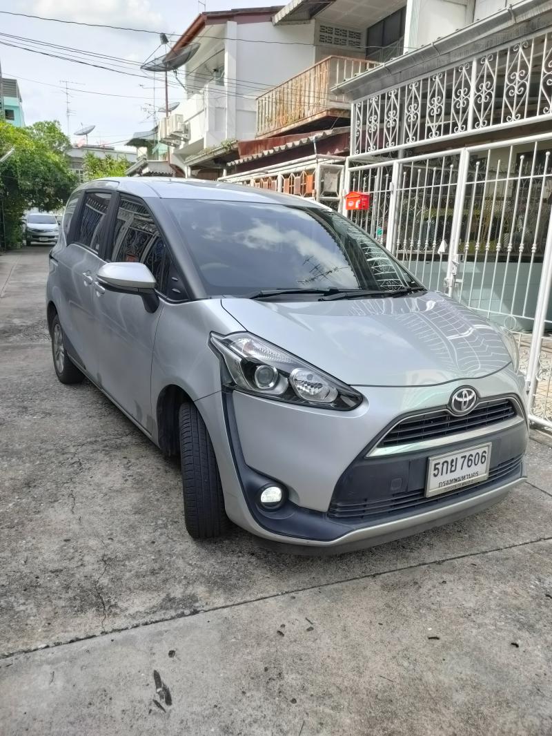 TOYOTA Sienta 1.5G 2016