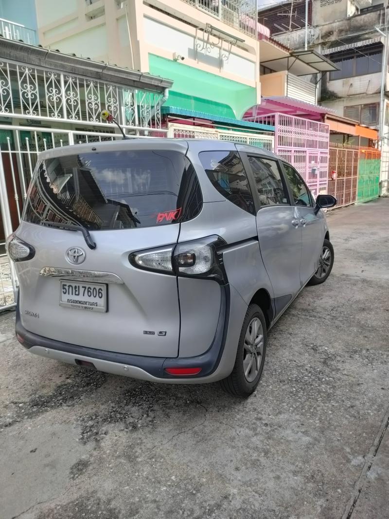 TOYOTA Sienta 1.5G 2016