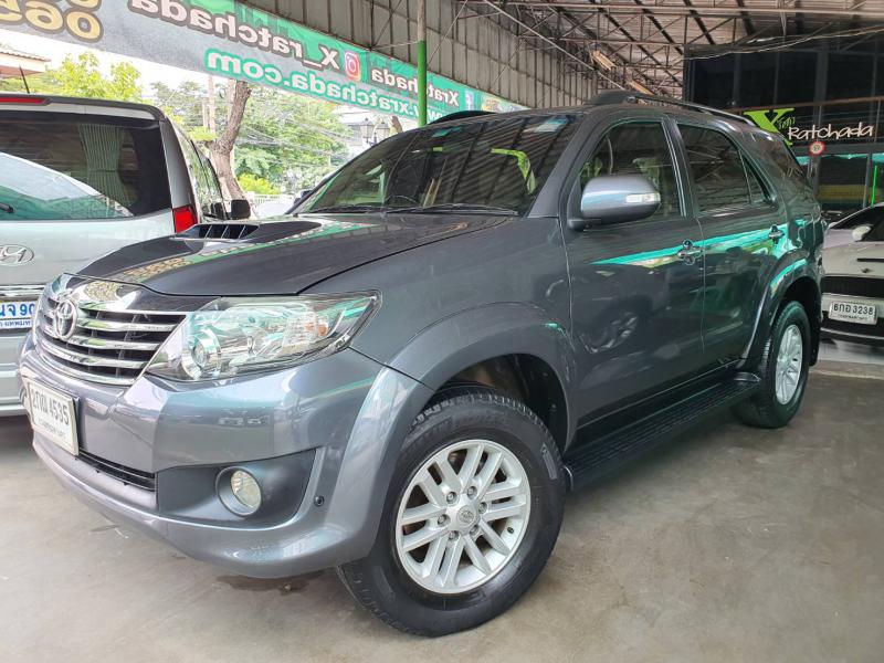 TOYOTA Fortuner 3.0V 2WD 2013