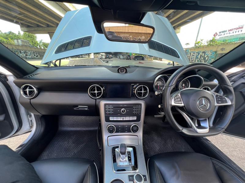 BENZ SLC300 2018