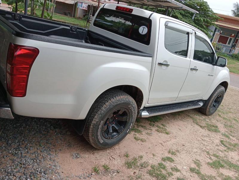 ISUZU 2013 2013