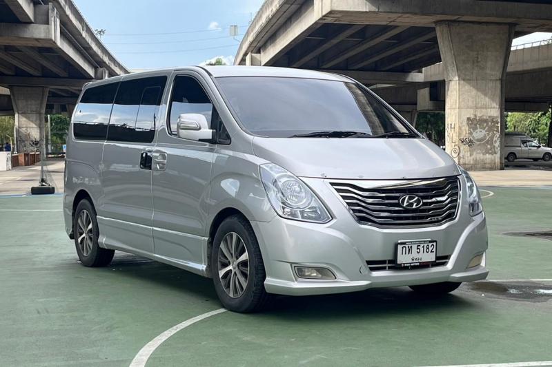 HYUNDAI Grand Starex 2011