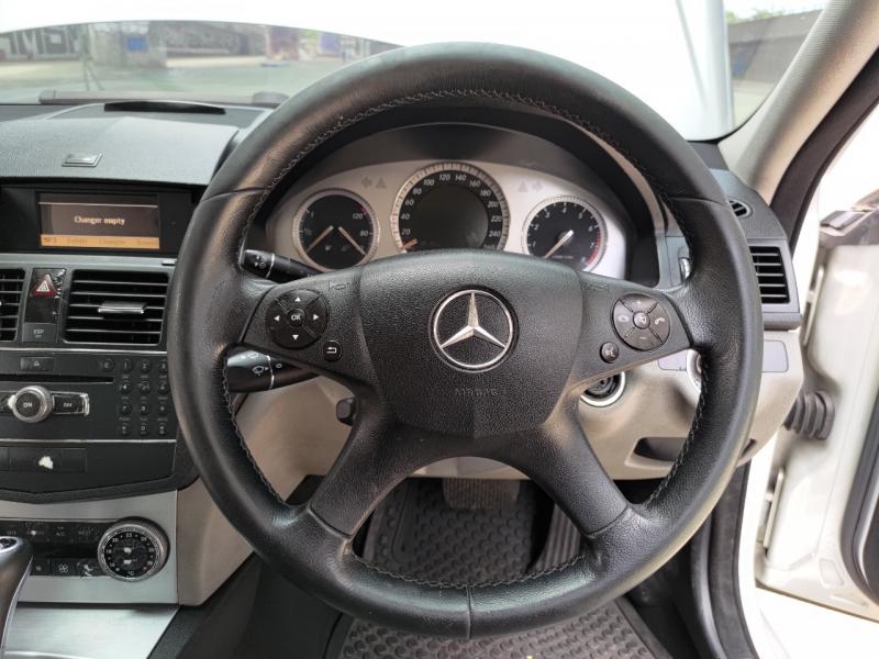 BENZ C200 2011
