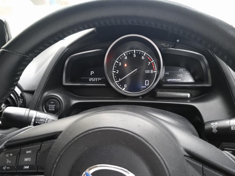 MAZDA 1.3high connect 2018