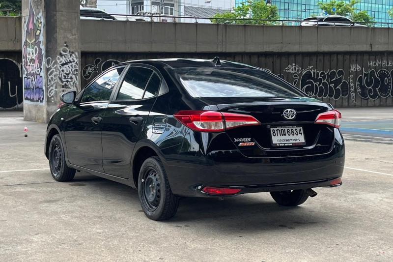 TOYOTA Yaris ATIV 2019