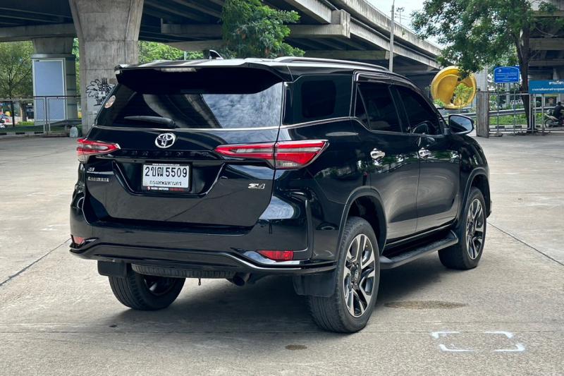 TOYOTA FORTUNER 2021