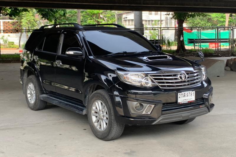 TOYOTA FORTUNER 2014