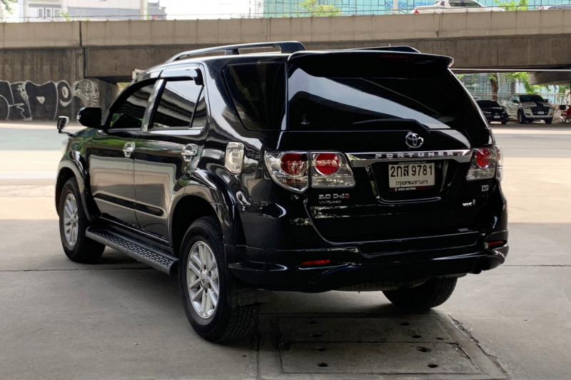 TOYOTA FORTUNER 2014