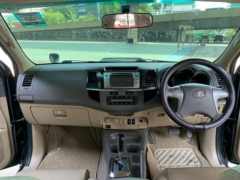 TOYOTA FORTUNER 2014